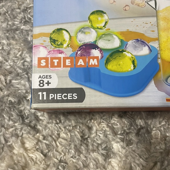 STEAM crazy drinks science lab 20 wild & wacky drinkable experiments! - Picture 2 of 6